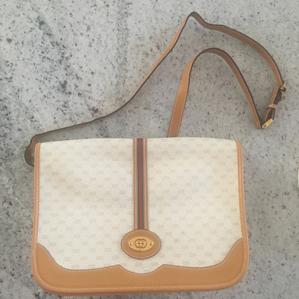 *SOLD* Vintage Gucci Crossbody Bag